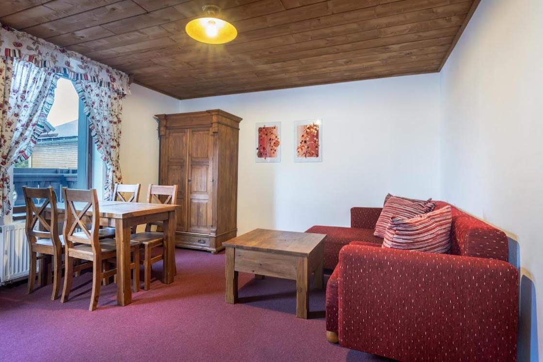 Apartmanovy Dom Vila Maros Pavčina Lehota Buitenkant foto