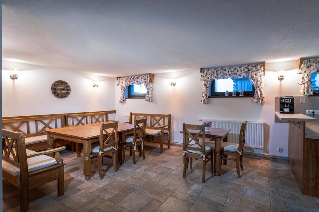 Apartmanovy Dom Vila Maros Pavčina Lehota Buitenkant foto
