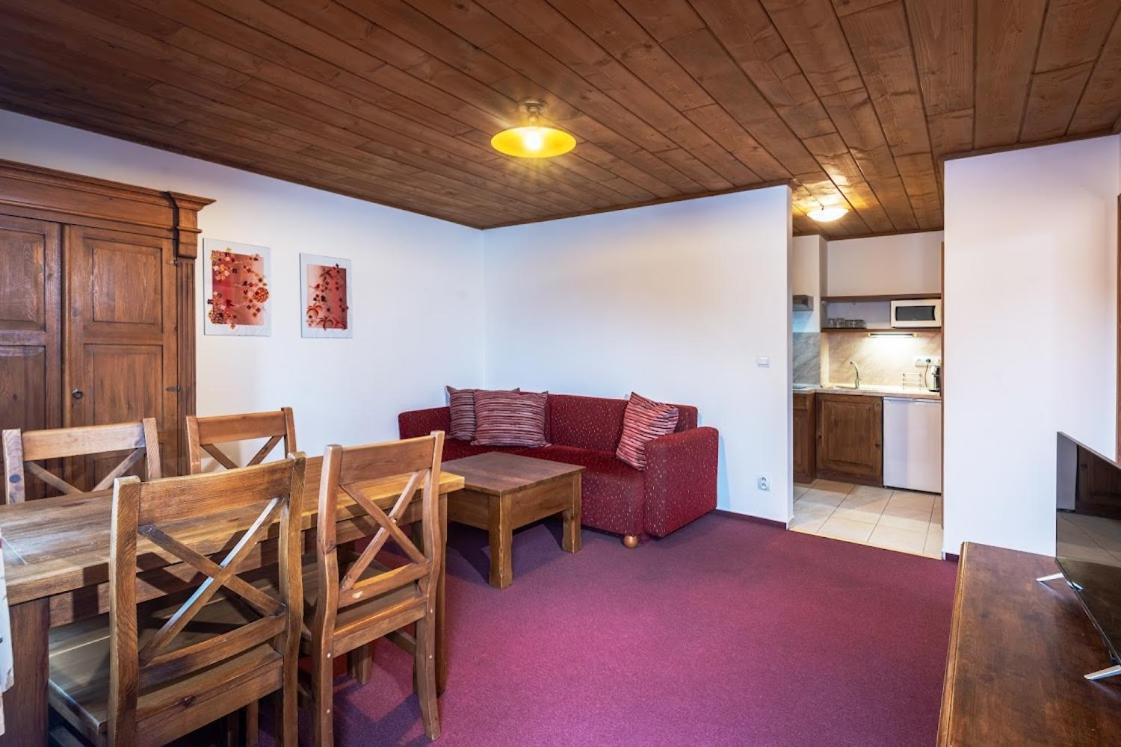 Apartmanovy Dom Vila Maros Pavčina Lehota Buitenkant foto