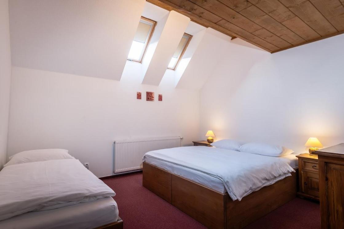 Apartmanovy Dom Vila Maros Pavčina Lehota Buitenkant foto